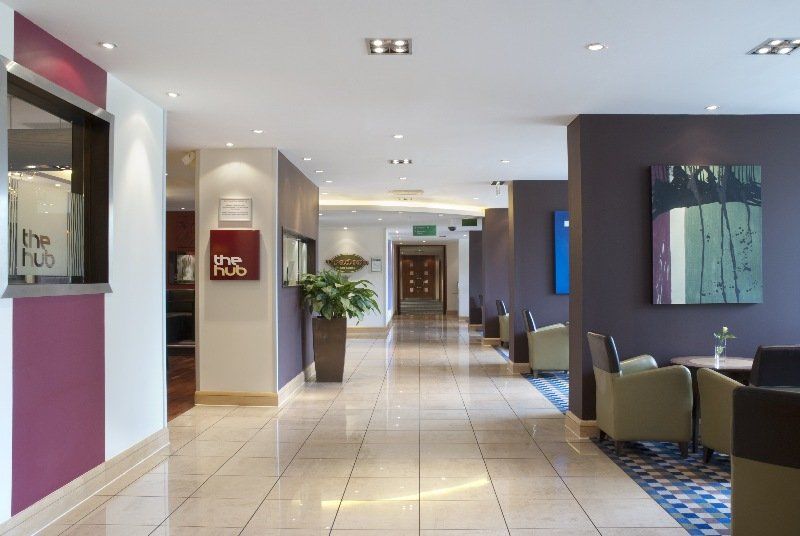 Holiday Inn London - Gatwick Airport, An Ihg Hotel Horley Zewnętrze zdjęcie